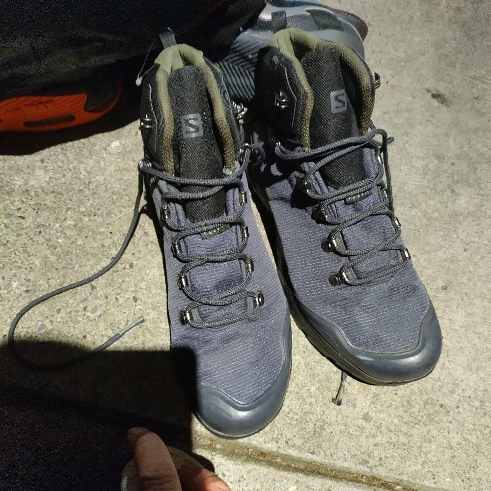 Solomon gor tex hiking boots